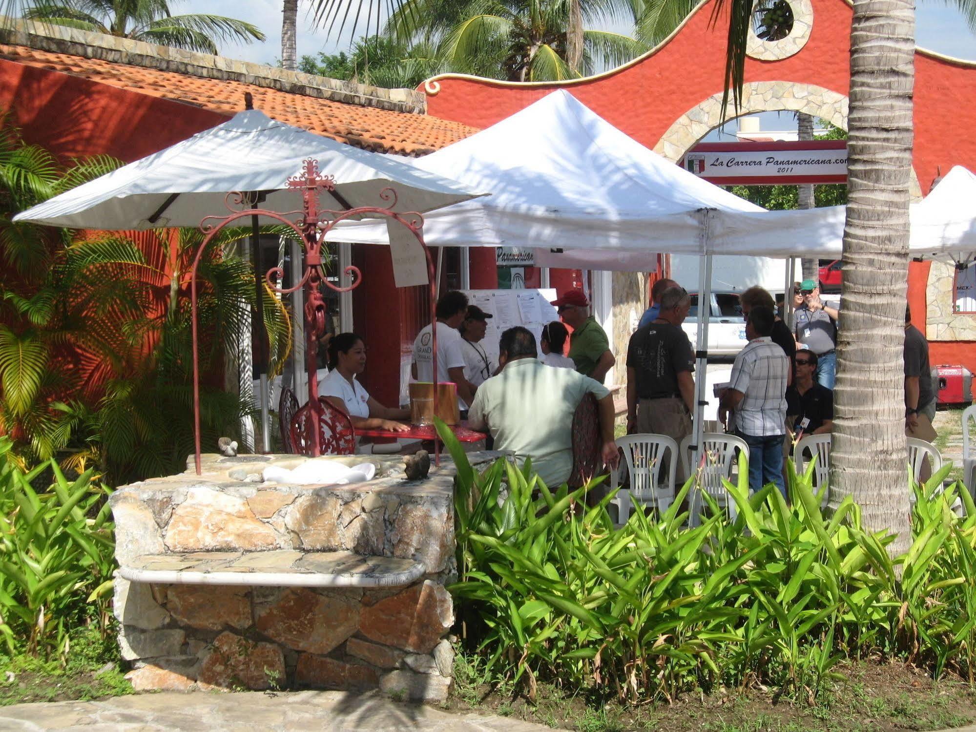 Xquenda Huatulco Spa Crucecita  ภายนอก รูปภาพ
